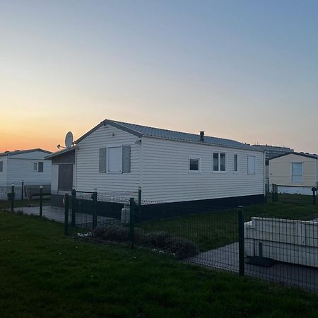 Luxe Stacaravan Albatros - 51 Bredene Exterior photo